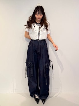 「jouetie（ジュエティ）のハトメポインテッドパンプス（Pumps、ブラック系）」を使った、KANONさん（レディース・158cm）の春コーディネート