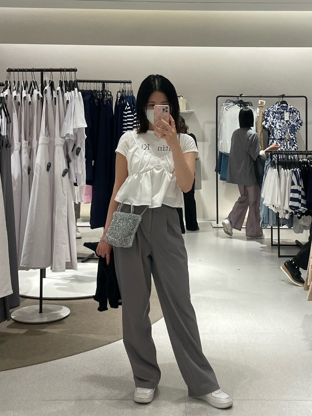 「ラクチンコーデ、お出かけコーデ、シンプル、おしゃれさんと繋がりたい、韓国ファッション、SHEINコーデ、shein、martinkim」｜「ANTEPRIMAのアイテム（ショルダーバッグ、シルバー系）」を使った、🤍さん（レディース・161cm）の春コーディネートの1枚目の写真