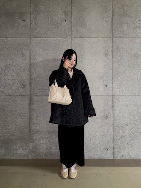 「アイテム（バレッタ/ヘアクリップ）」を使った、me さん（レディース・160cm）の冬コーディネート