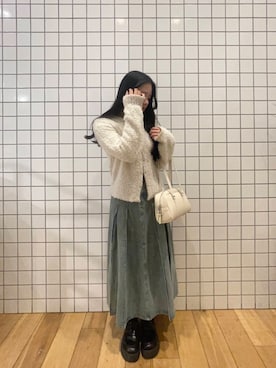 「アイテム（デニムスカート）」を使った、me さん（レディース・160cm）の冬コーディネート