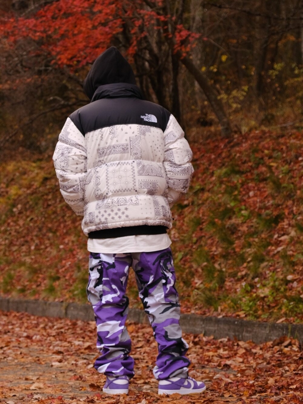 「ストリート、ストリートファッション、ファッション初心者」｜「THE NORTH FACEの【THE NORTH FACE/ザノースフェイス】1996 NOVELTY NUPTSE JACKET/1996ノベルティヌプシ ダウンジャケット（ダウンジャケット/コート、ホワイト系）」を使った、けびんさん（メンズ・161cm）の冬コーディネートの1枚目の写真
