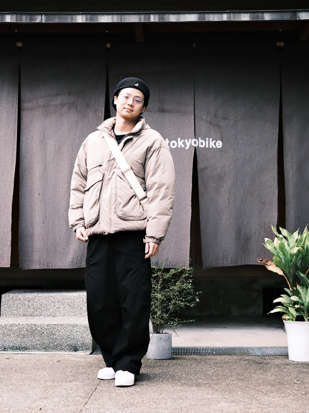 「西門町、GU、KANGOL、niko and ...、NIKE」｜「KANGOLのアイテム（キャップ、ブラック系）」を使った、jamesliu😃さん（メンズ・171cm）の春コーディネートの1枚目の写真
