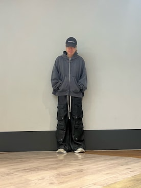 「DANKE SCHON（ダンケシェーン）のDankeSchon/ダンケシェーン/COATING FLARE CARGOPANTS（カーゴパンツ）」を使った、りおさん（メンズ・170cm）の秋コーディネート