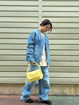 「Desigual（デシグアル）のアイテム（ショルダーバッグ、イエロー系）」を使った、Desigual 沖縄 STAFFさん（レディース・160cm）の春コーディネート