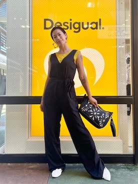 「アイテム（オールインワン・サロペット）」を使った、Desigual 沖縄 STAFFさん（レディース・160cm）の秋コーディネート