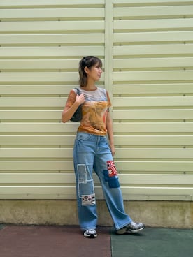 「Desigual（デシグアル）のパッチ付きクロップドジーンズ（デニムパンツ、ブルー系）」を使った、Desigual 沖縄 STAFFさん（レディース・160cm）の夏コーディネート