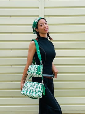 「アイテム（マフラー）」を使った、Desigual 沖縄 STAFFさん（レディース・160cm）の夏コーディネート