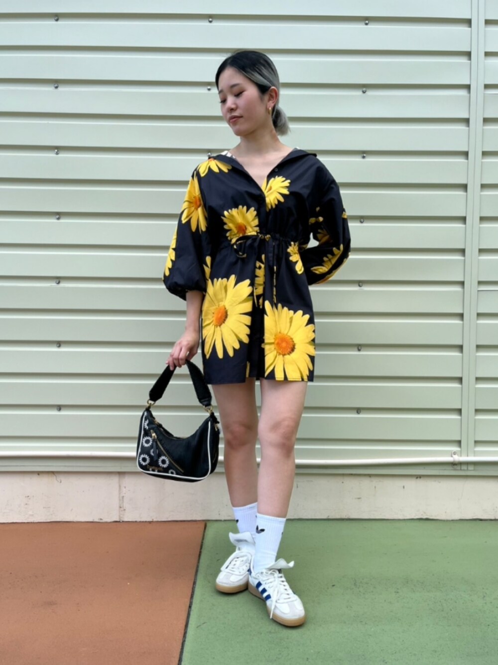 Desigual（デシグアル）の「M. Christian Lacroix マーガレット