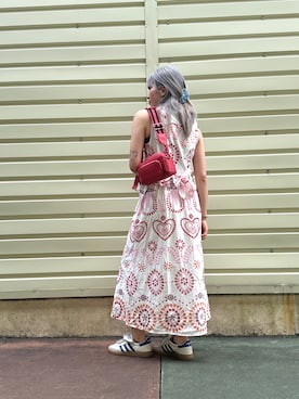 「Desigual（デシグアル）のホワイトのノースリーブミディドレス（ワンピース、その他）」を使った、Desigual 沖縄 STAFFさん（レディース・160cm）の春コーディネート