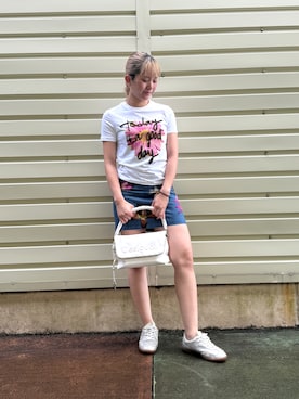 「Desigual（デシグアル）のアイテム」を使った、Desigual 沖縄 STAFFさん（レディース・160cm）の夏コーディネート