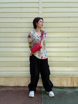 「アイテム（ボディバッグ/ウエストポーチ、レッド系）」を使った、Desigual 沖縄 STAFFさん（レディース・160cm）の夏コーディネート