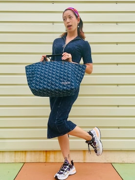 「アイテム（マフラー）」を使った、Desigual 沖縄 STAFFさん（レディース・160cm）の秋コーディネート