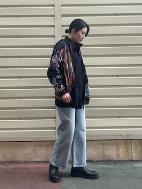 「Desigual（デシグアル）のアイテム（デニムパンツ、ブルー系）」を使った、Desigual 沖縄 STAFFさん（レディース・160cm）の春コーディネート