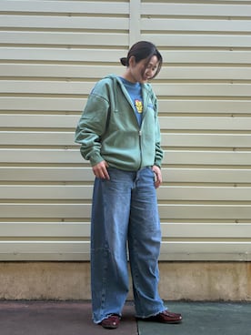 「Desigual（デシグアル）のアイテム（トップス、ブルー系）」を使った、Desigual 沖縄 STAFFさん（レディース・160cm）の春コーディネート