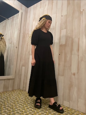 「Desigual（デシグアル）のアイテム（財布/小物）」を使った、Desigual 沖縄 STAFFさん（レディース・157cm）の春コーディネート