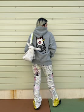 「Desigual（デシグアル）のアイテム（スウェット）」を使った、Desigual 沖縄 STAFFさん（レディース・157cm）の秋コーディネート