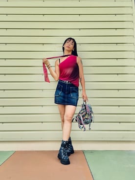 「Desigual（デシグアル）のノットネックアシンメトリーネックライン　ノースリーブトップス（Tシャツ/カットソー、レッド系）」を使った、Desigual 沖縄 STAFFさん（レディース・160cm）の夏コーディネート