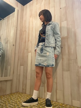 「Desigual（デシグアル）のアイテム（デニムジャケット）」を使った、Desigual 沖縄 STAFFさん（レディース・157cm）の春コーディネート