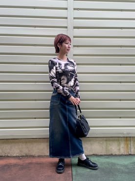 「アイテム（デニムスカート）」を使った、Desigual 沖縄 STAFFさん（レディース・160cm）の秋コーディネート