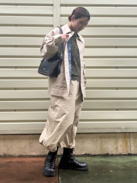 「ベージュジャケット」｜Desigual 沖縄 STAFFさん（レディース・160cm）の冬コーディネート