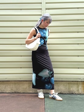 「Desigual（デシグアル）のVESTFRUITS コズミックチェリー タンクワンピース（ワンピース、ブラック系）」を使った、Desigual 沖縄 STAFFさん（レディース・160cm）の春コーディネート