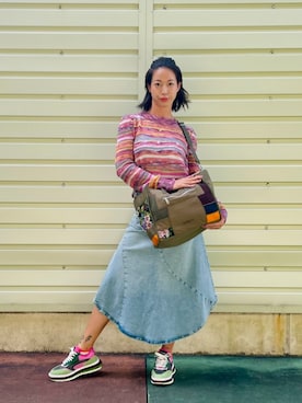「アイテム（デニムスカート）」を使った、Desigual 沖縄 STAFFさん（レディース・160cm）の秋コーディネート