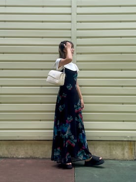 「Desigual（デシグアル）の2 in 1 M. CHRISTIAN LACROIX コラボ 水彩フローラル ミディドレス　結婚式 二次会 フォーマル（ワンピース、ブラック系）」を使った、Desigual 沖縄 STAFFさん（レディース・160cm）の夏コーディネート