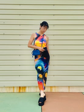 「Desigual（デシグアル）のTSBUTTERFLYLACROIX サンセットブラー クロップドタンク（Tシャツ/カットソー、その他）」を使った、Desigual 沖縄 STAFFさん（レディース・160cm）の夏コーディネート