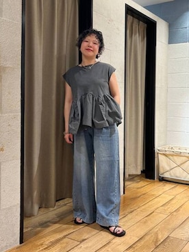 「LOWRYS FARM（ローリーズファーム）のドッキングペプラムノースリーブ　1032148（Tシャツ/カットソー、グレー系）」を使った、ミノさんさん（レディース・154cm）の夏コーディネート