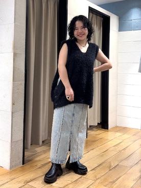 「着痩せ」｜「アイテム（ジャンパースカート）」を使った、ミノさんさん（レディース・154cm）の秋コーディネート