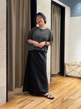 「LOWRYS FARM（ローリーズファーム）のストレッチサテンスカート　 290120（スカート、ブラック系）」を使った、ミノさんさん（レディース・154cm）の夏コーディネート