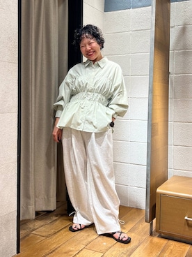 「LOWRYS FARM（ローリーズファーム）の【接触冷感・UVカット】カットイージードロストパンツ 1044353（スウェットパンツ、グレー系）」を使った、ミノさんさん（レディース・154cm）の夏コーディネート