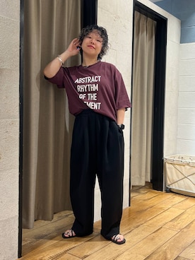 「LOWRYS FARM（ローリーズファーム）のメランジロゴTEE　1048840（Tシャツ/カットソー、レッド系）」を使った、ミノさんさん（レディース・154cm）の夏コーディネート