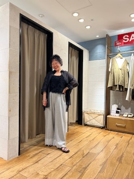 「LOWRYS FARM（ローリーズファーム）のスタイルＵＰクロスカップキャミ　100757（Tシャツ/カットソー、ブラック系）」を使った、ミノさんさん（レディース・154cm）の夏コーディネート