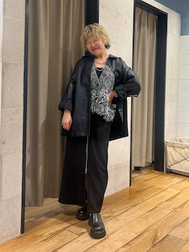 「アイテム（カバーオール）」を使った、ミノさんさん（レディース・154cm）の秋コーディネート