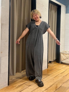 「アイテム（オールインワン・サロペット）」を使った、ミノさんさん（レディース・154cm）の秋コーディネート
