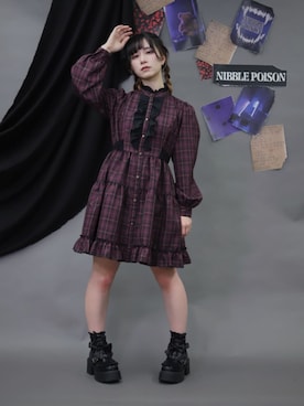 「NIBBLE POISON（ニブルポイズン）のチェックフリルシャツＯＰ（ワンピース、ピンク系）」を使った、ありさん（レディース・155cm）の春コーディネート