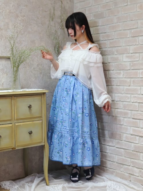 EPOCA ブルーフォックス クロップド 袖フレア デザイン◎ 軽量 本毛皮 axes femme PRESSありさんのカーディガン/ボレロを使った