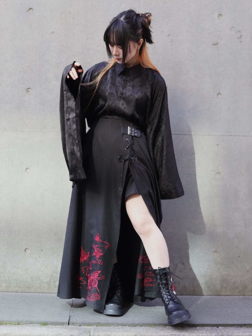 REZEN（リゼン）の「蝶刺繍アシメスカート（スカート）」 - WEAR