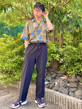「Ray-Ban（レイバン）のRay-Ban ROUND FLECK メガネフレーム RX2447VF492000（メガネ）」を使った、けろちゃんさん（メンズ・179cm）の夏コーディネート