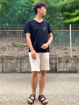 「SAINT LAURENT PARIS（サンローランパリ）のアイテム（Tシャツ/カットソー）」を使った、けろちゃんさん（メンズ・179cm）の夏コーディネート