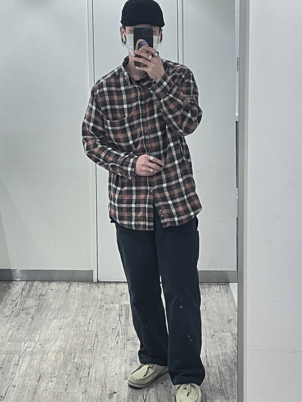 kkkiss｜Carharttのパンツを使ったコーディネート WEAR