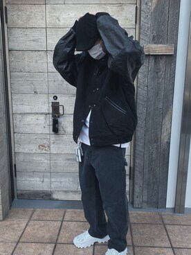 「HIGHTIDE（ハイタイド）のアイテム（財布）」を使った、kkkissさん（メンズ・172cm）の冬コーディネート
