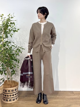 「アイテム（ストール/ショール）」を使った、Makiさん（レディース・173cm・30代）の秋コーディネート