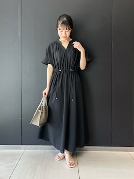 セミシアードロストギャザーワンピースを使った人気ファッション