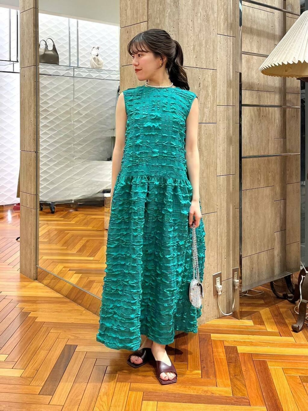バックリボンジャガードフォルムワンピースを使った人気ファッション