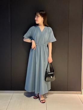 セミシアードロストギャザーワンピースを使った人気ファッション
