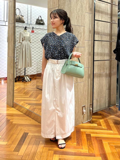 AULENTTI キーベルト付きミニハンドBAG（ハンドバッグ
