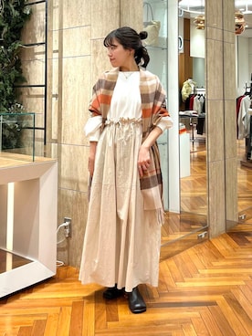 「URBAN RESEARCH ROSSO WOMEN（アーバンリサーチ　ロッソ）のアイテム（ストール/ショール）」を使った、HIRANOさん（レディース・150cm）の冬コーディネート