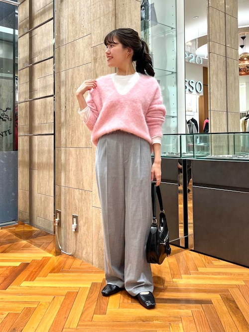 セール】アルパカ混Vネックヘアリーニット（ニット/セーター）｜URBAN